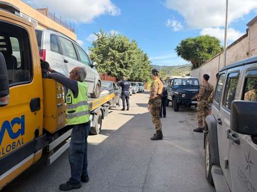 Caserta, piano d�azione �Terra dei Fuochi�: blitz di Polizia Municipale ed Esercito Italiano contro l�abbandono incontrollato di rifiuti. Cinque veicoli sequestrati, una persona denunciata